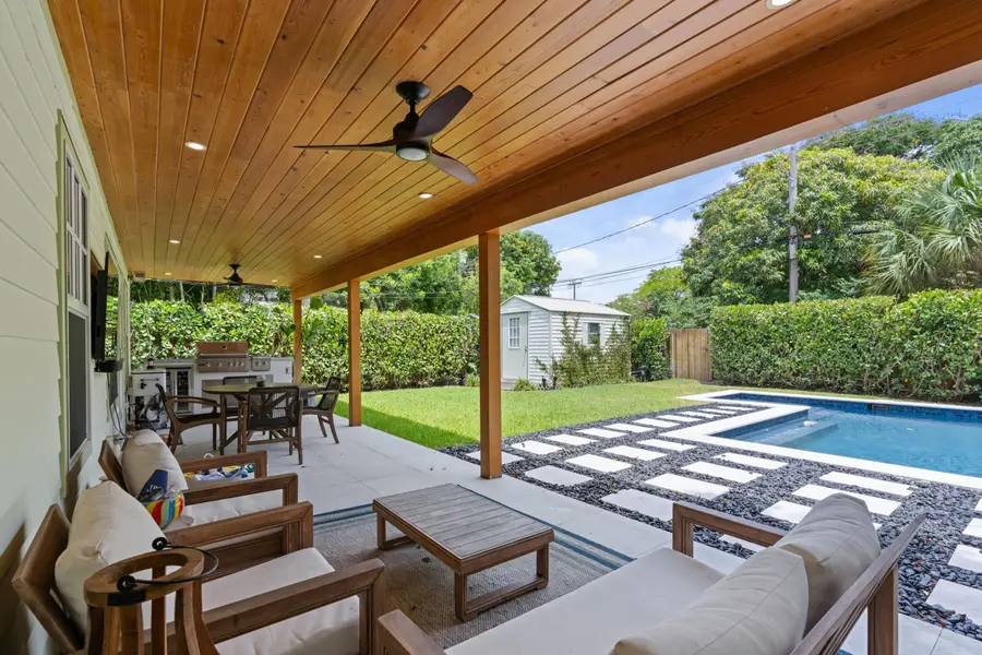 521 33rd Street, West Palm Beach, FL 33407 - #3