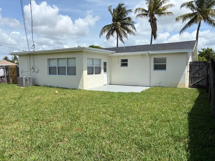 1142 Garnett Street, Lantana, FL 33462 - #2