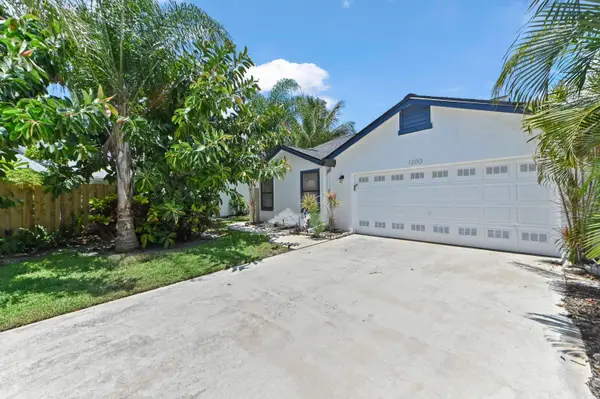 1200 NW 18th Avenue, Delray Beach, FL 33445
