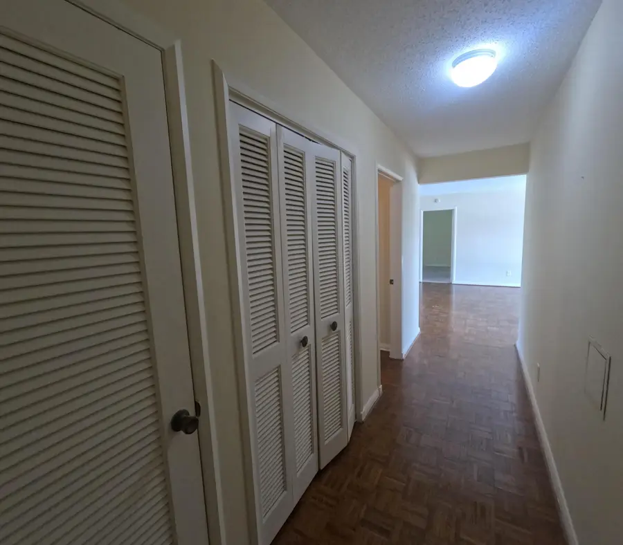 20 SE Turtle Creek Drive #Apt F, Tequesta, FL 33469 - #3