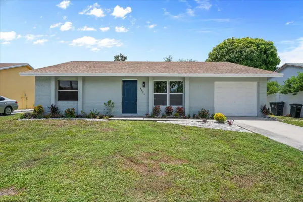 4820 Poseidon Place, Lake Worth, FL 33463
