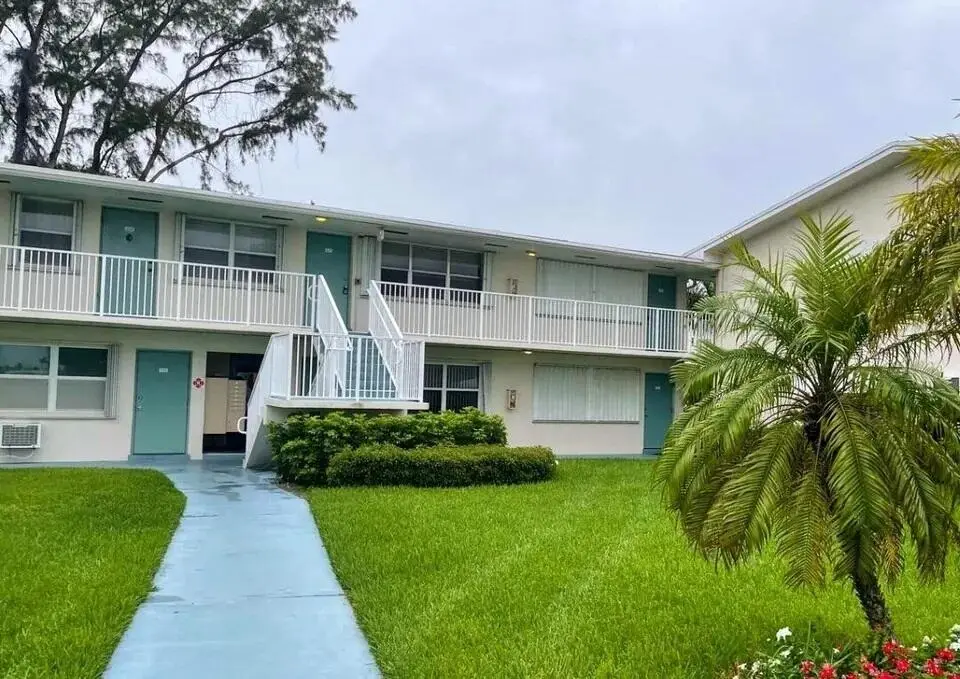 240 Horizons W #208, Boynton Beach, FL 33435 - #1