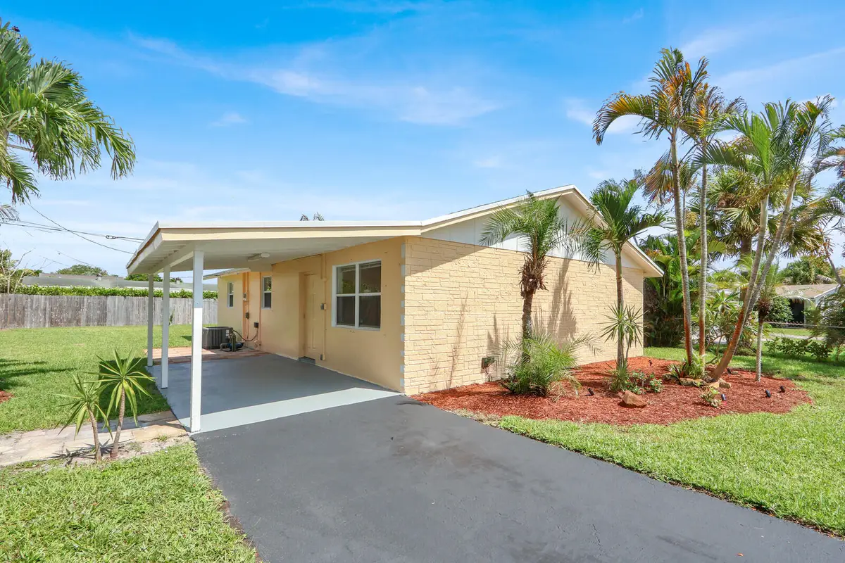 357 Garden Boulevard, Palm Beach Gardens, FL 33410 - #1