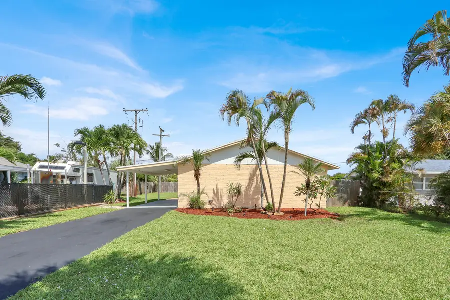 357 Garden Boulevard, Palm Beach Gardens, FL 33410 - #3
