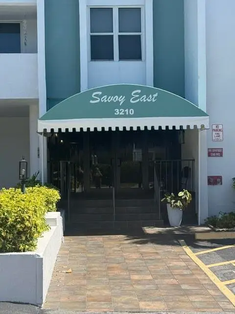 3210 SE 10th Street #4a, Pompano Beach, FL 33062 - #2
