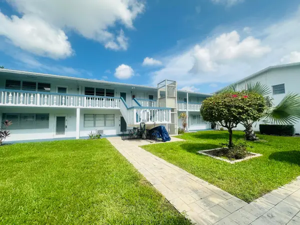 59 Oakridge E, Deerfield Beach, FL 33442