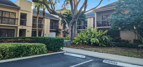 9460 Meadowood Drive #203, Fort Pierce, FL 34951