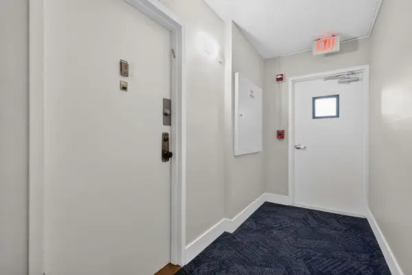 2500 NE 135th Street #C1011, North Miami, FL 33181