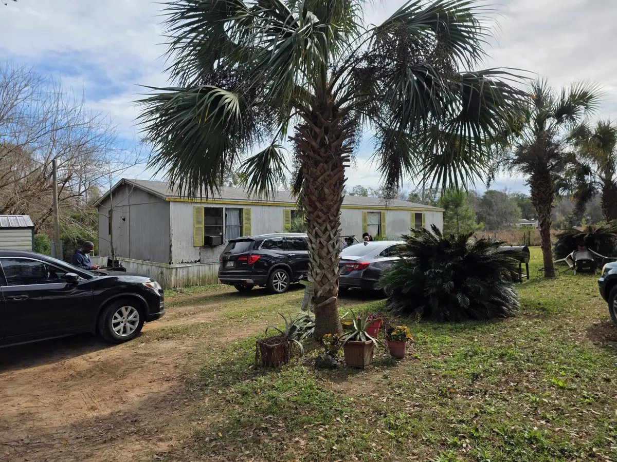 2160 Attapulgus, Quincy, FL 32352 - #1