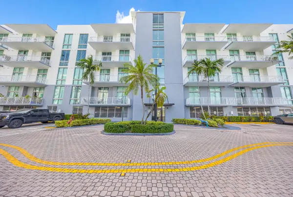 2100 Van Buren Street #206, Hollywood, FL 33020