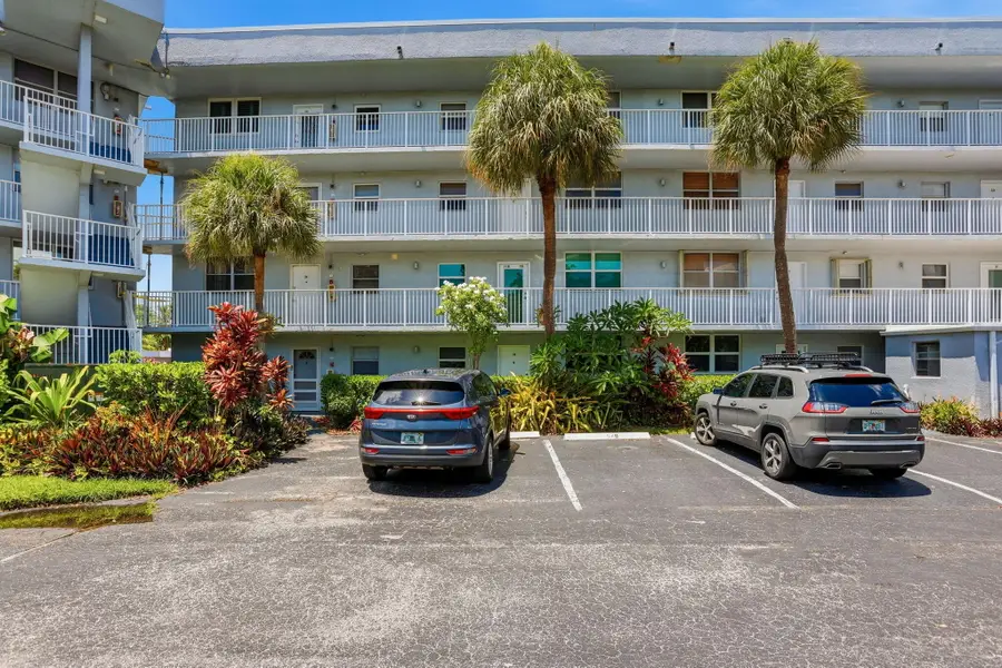 118 Royal Park Drive #1B, Oakland Park, FL 33309 - #3