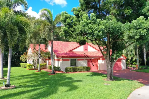 7942 Lexington Club Boulevard, Delray Beach, FL 33446