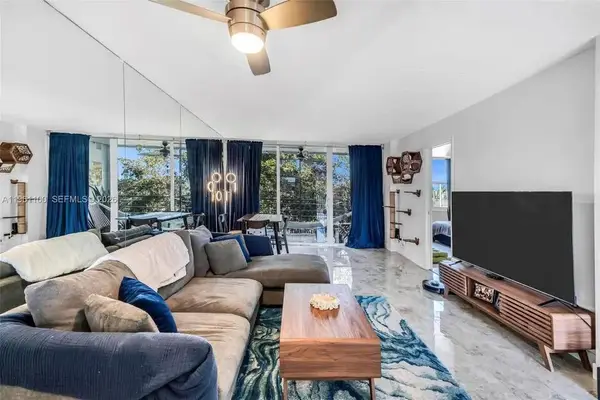 120 Royal Park Drive #4F, Oakland Park, FL 33309