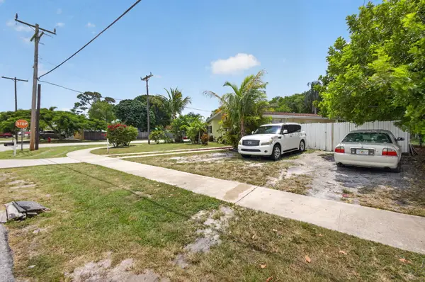 1220 Cherokee Street, Jupiter, FL 33458