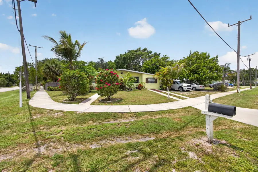 1220 Cherokee Street, Jupiter, FL 33458 - #3