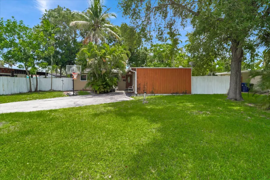 308 NW 27th Street, Wilton Manors, FL 33311 - #2