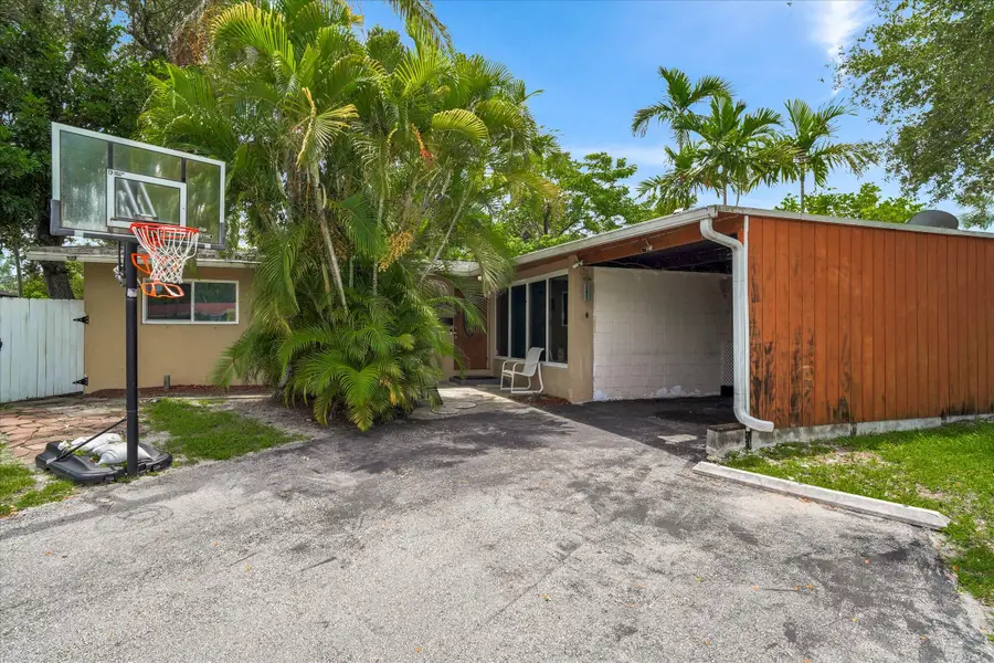 308 NW 27th Street, Wilton Manors, FL 33311 - #3