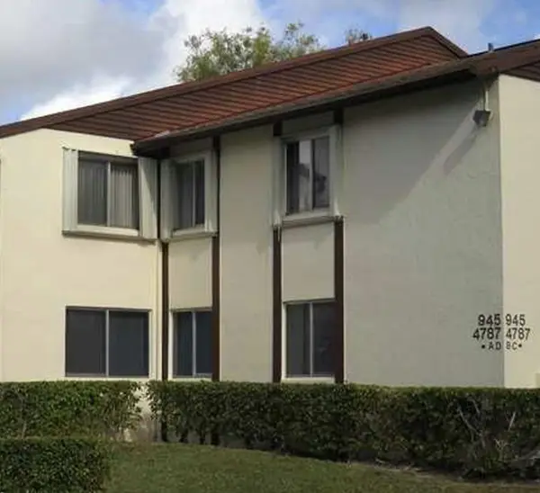 4787 Sable Pine Circle #D2, West Palm Beach, FL 33417