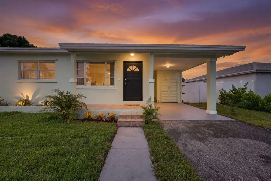 1547 W 10th Street, Riviera Beach, FL 33404 - #2