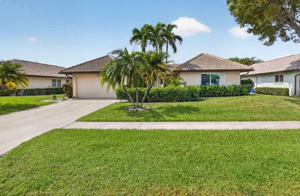 10300 Greentrail Drive N, Boynton Beach, FL 33436