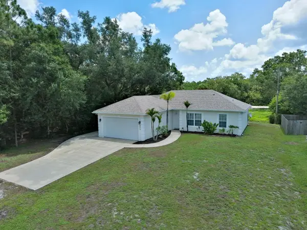 8978 100th Court, Vero Beach, FL 32967