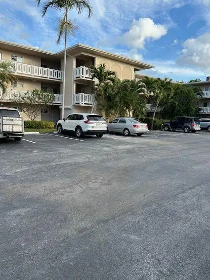 2566 S Garden Drive S #202, Lake Worth, FL 33461
