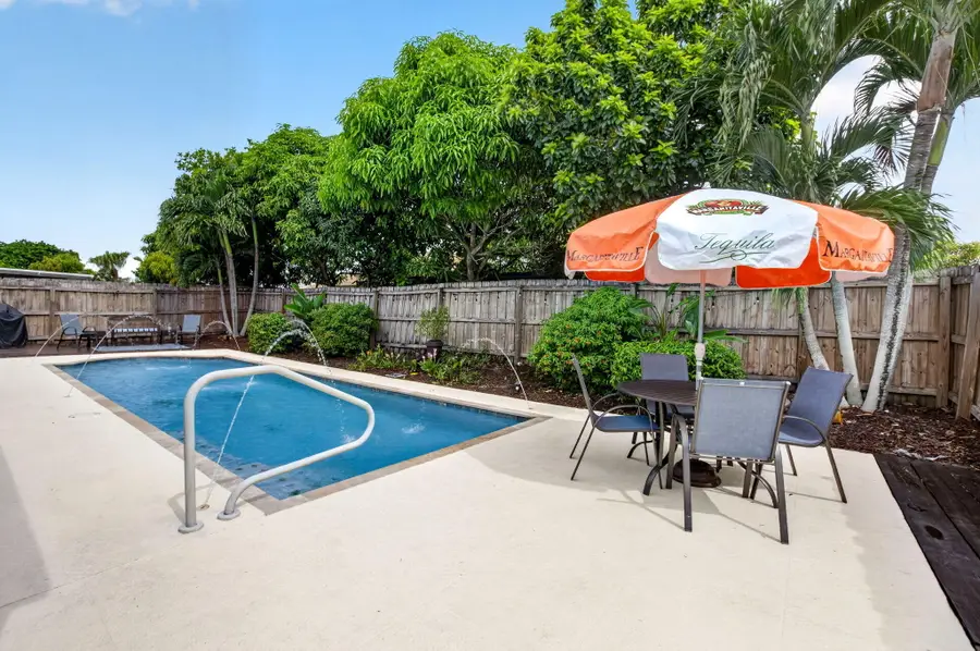 7919 Blairwood Circle S, Lake Worth, FL 33467 - #2