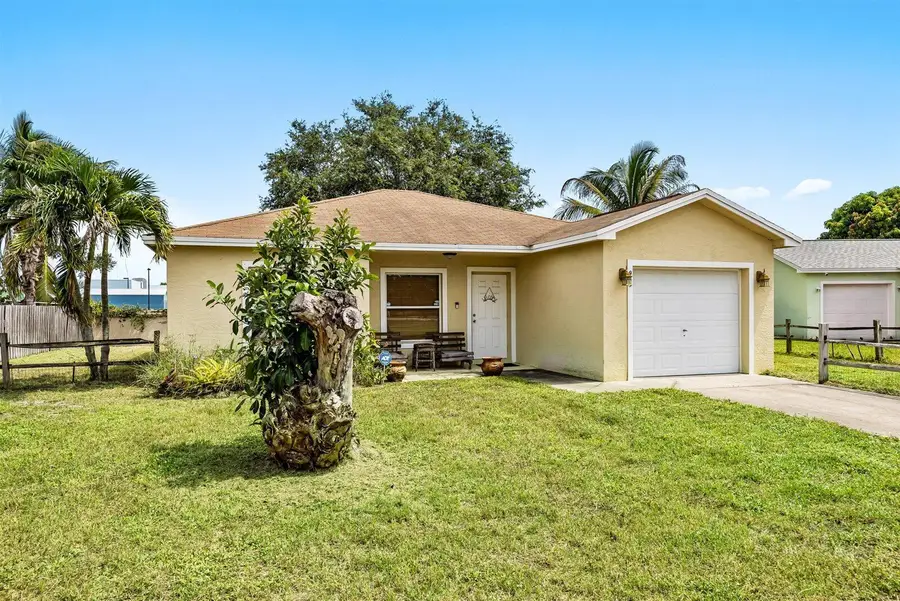 913 SE Forrest Park Drive, Stuart, FL 34994 - #3