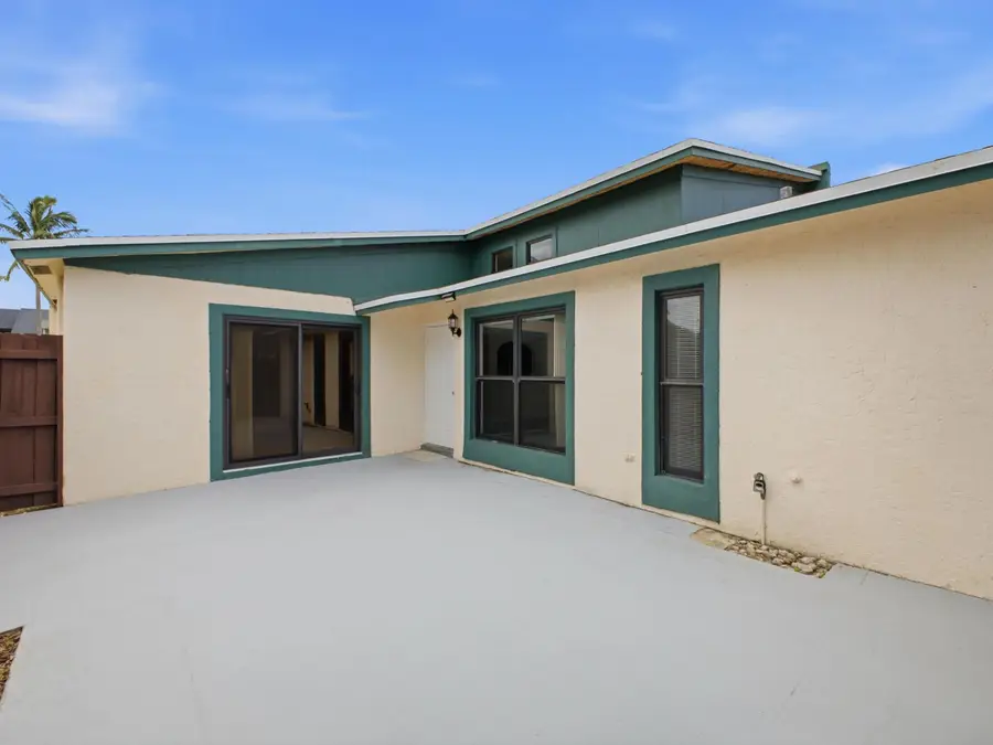 1110 Manor Drive, Palm Springs, FL 33461 - #3