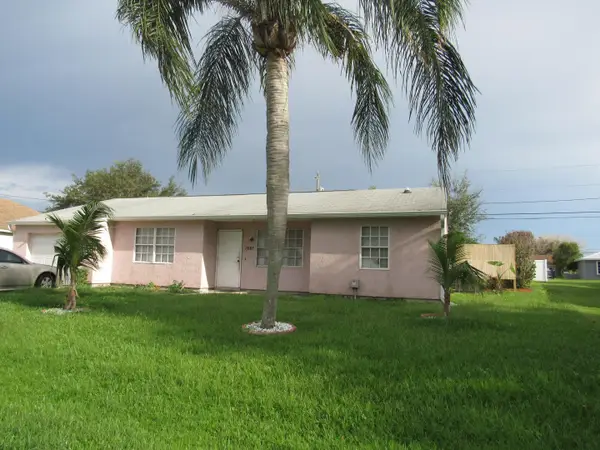 2557 SE Robin Circle, Port St Lucie, FL 34952