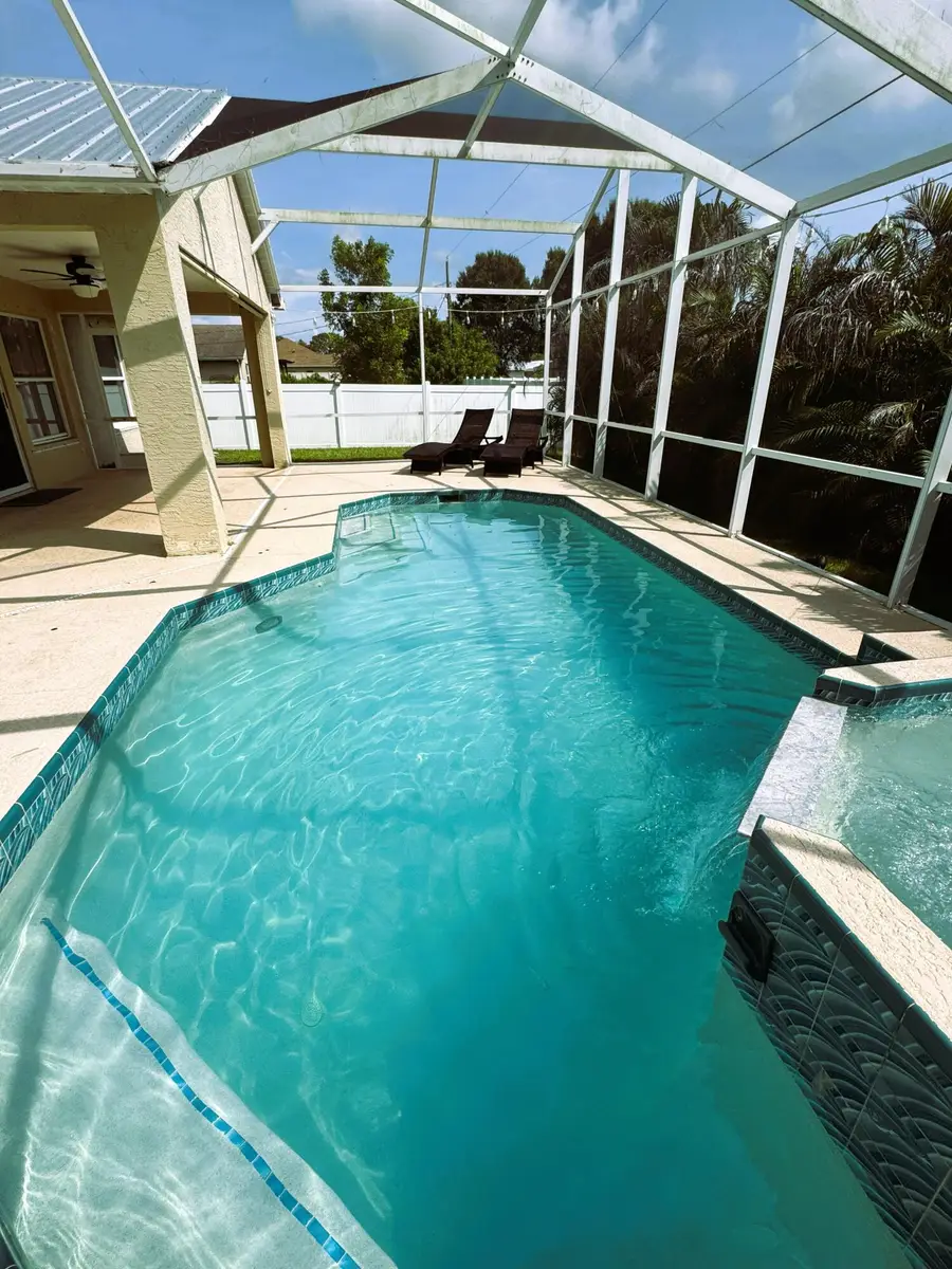 2133 SW Larchmont Lane, Port Saint Lucie, FL 34984 - #2