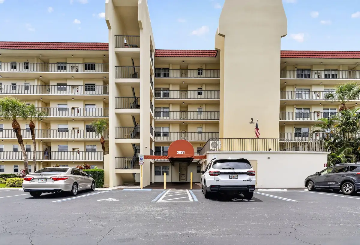 3951 Via Poinciana #209, Lake Worth, FL 33467 - #1