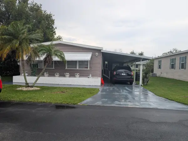 32 Manor Drive, Fort Pierce, FL 34982