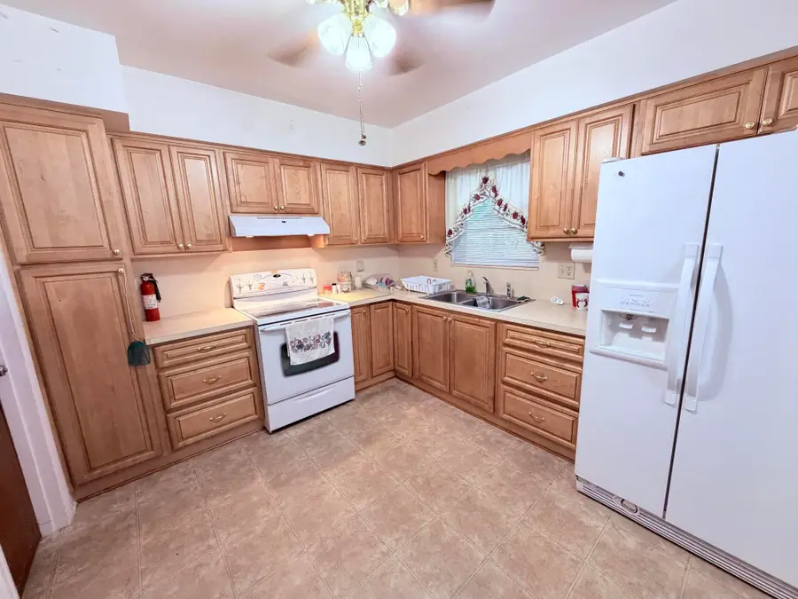 701 SW 64th Terrace, Pembroke Pines, FL 33023 - #2