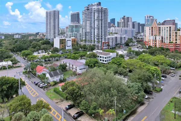 17 NE 9th Avenue, Fort Lauderdale, FL 33301