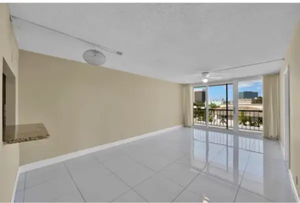 4501 NE 21st Avenue #412, Fort Lauderdale, FL 33308