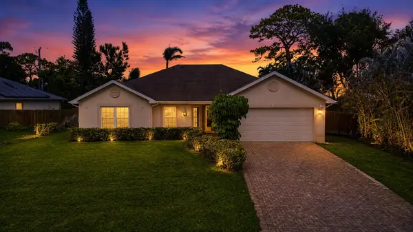 381 NE Surfside Avenue, Port St Lucie, FL 34983