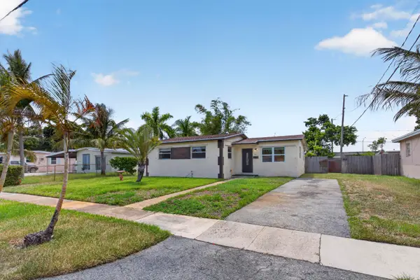 2681 NW 2nd Street, Boynton Beach, FL 33435