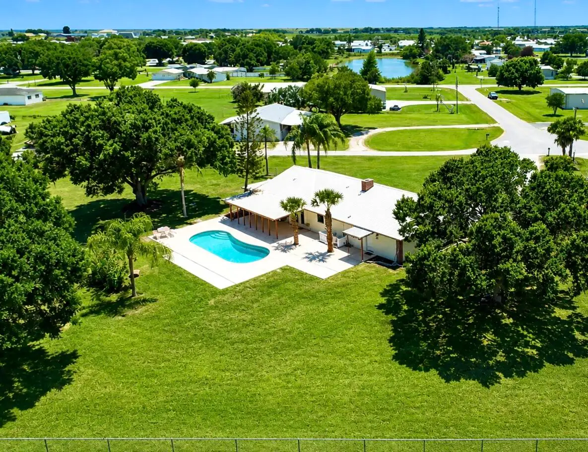 3856 SW 11th Avenue, Okeechobee, FL 34974 - #1