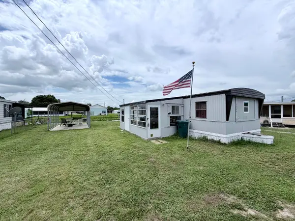 1404 Hunter Road, Okeechobee, FL 34974