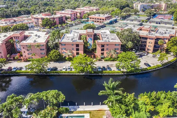 620 Tennis Club Drive #103, Fort Lauderdale, FL 33311