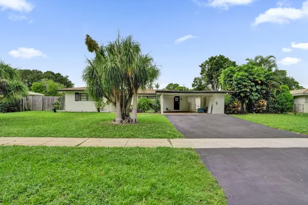885 Azalea Court, Plantation, FL 33317