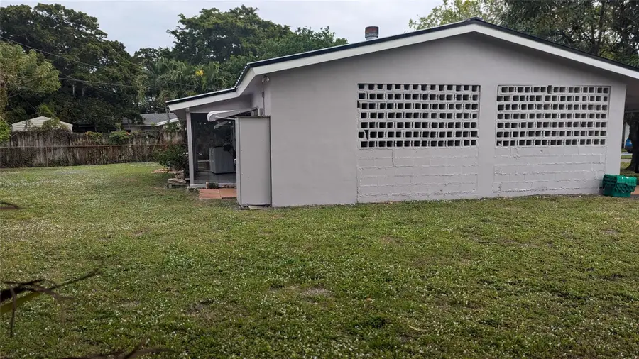 2080 SW 38th Avenue, Fort Lauderdale, FL 33312 - #2