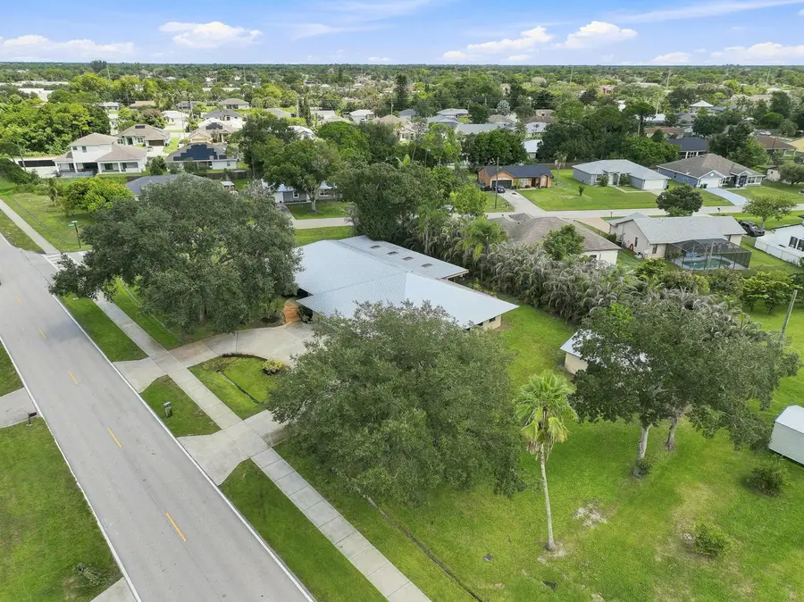 2381 SW Bayshore Boulevard, Port Saint Lucie, FL 34984 - #2