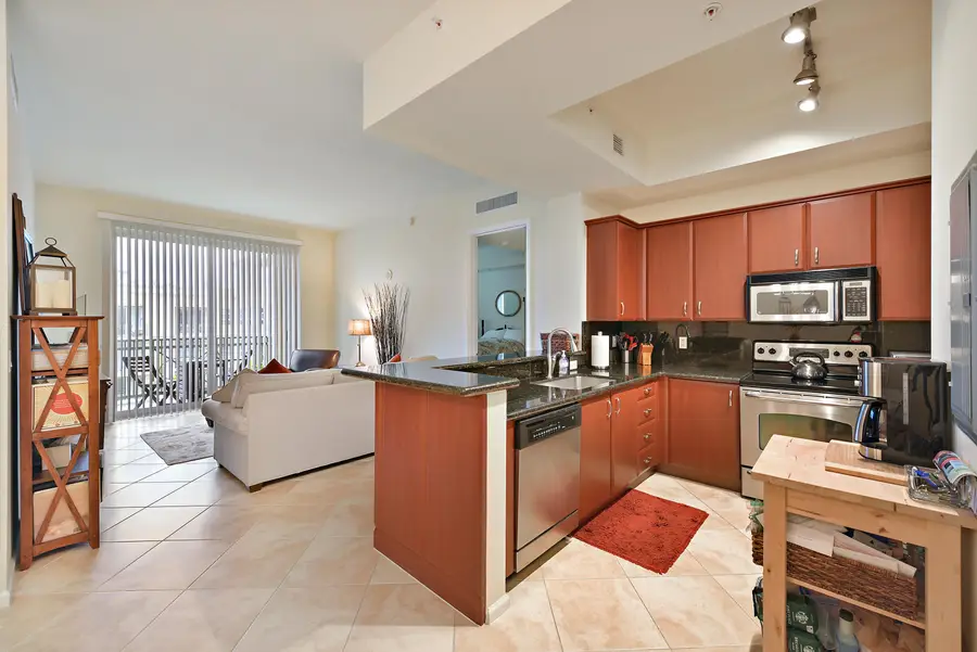 403 S Sapodilla Avenue #817, West Palm Beach, FL 33401 - #2