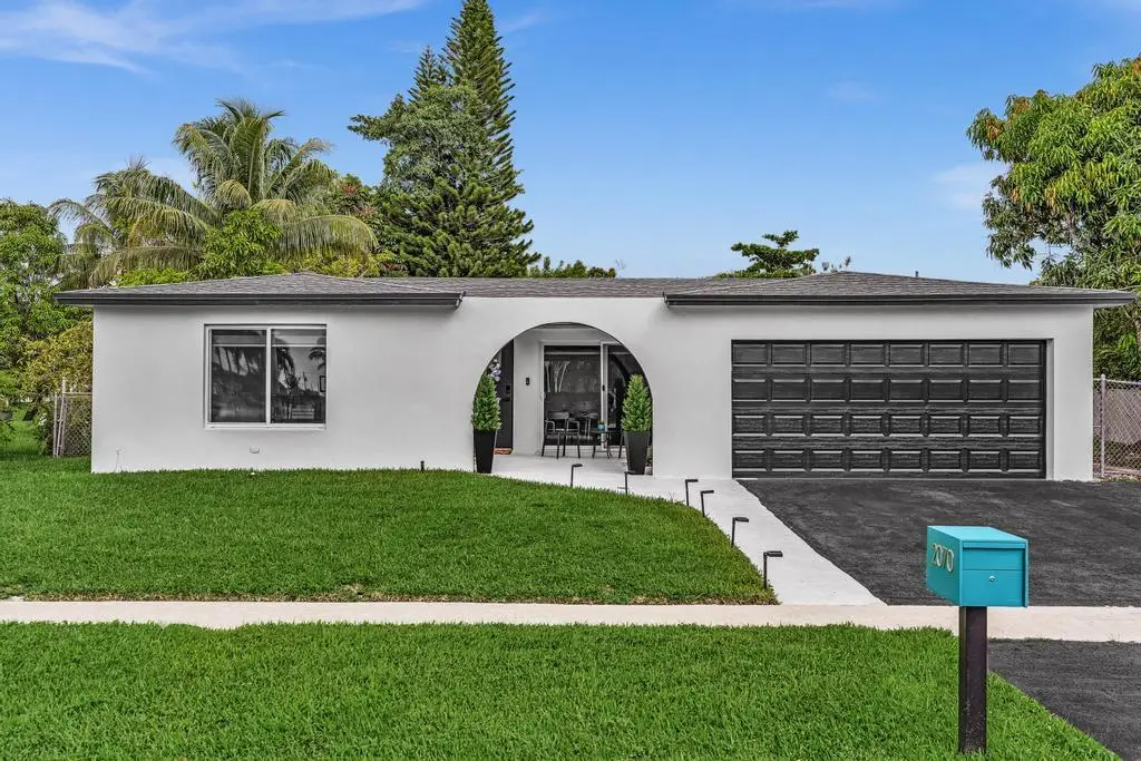 2070 NW 78th Avenue, Sunrise, FL 33322 - #1