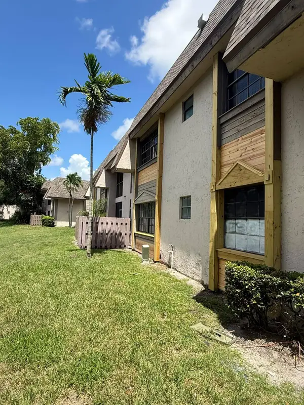 3647 NW 94th Avenue #4H, Sunrise, FL 33351