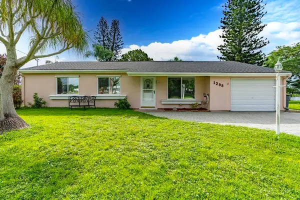 1298 SE Rickenbacker Terrace, Port St Lucie, FL 34952
