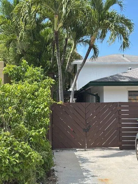 1637 NE 5th Street #2, Fort Lauderdale, FL 33301