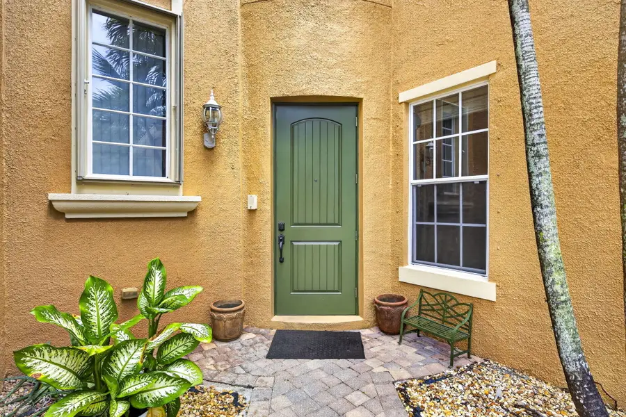 742 Cresta Circle, West Palm Beach, FL 33413 - #3